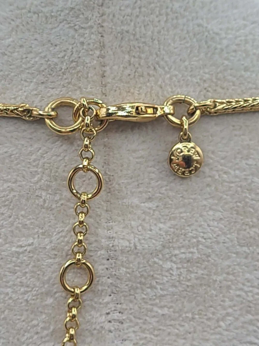 Ann Taylor Gold Tone Flower Necklace